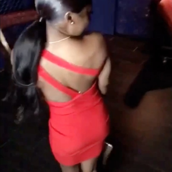 RED DRESS - Picture 3 of 5